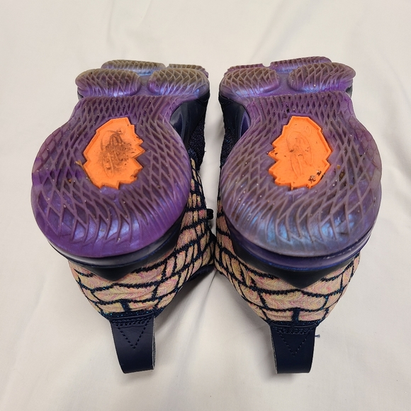 Lebron 17 Monstars ASG2020 - Picture 6 of 12